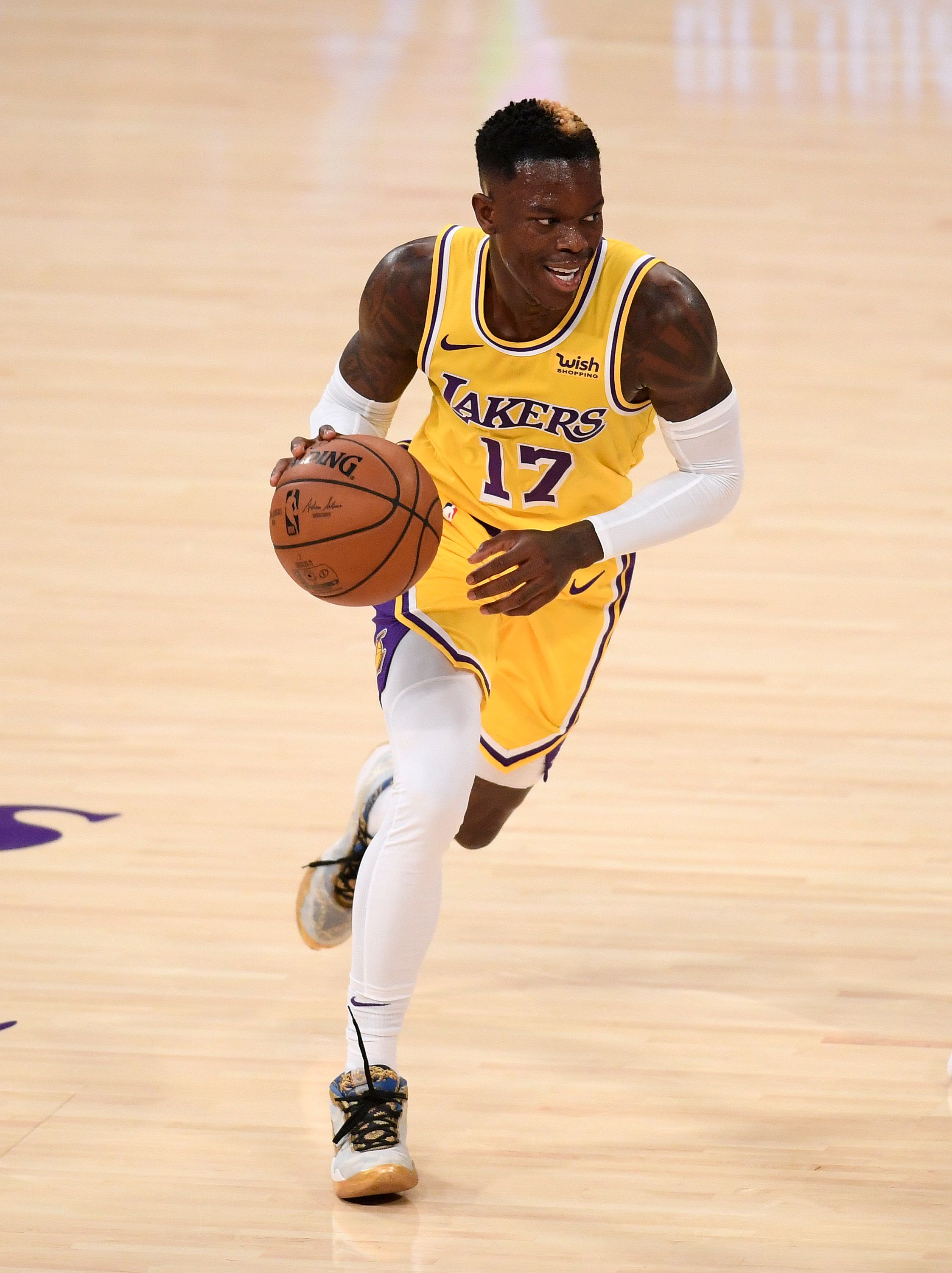 Dennis Schroder making plays for the Lakers