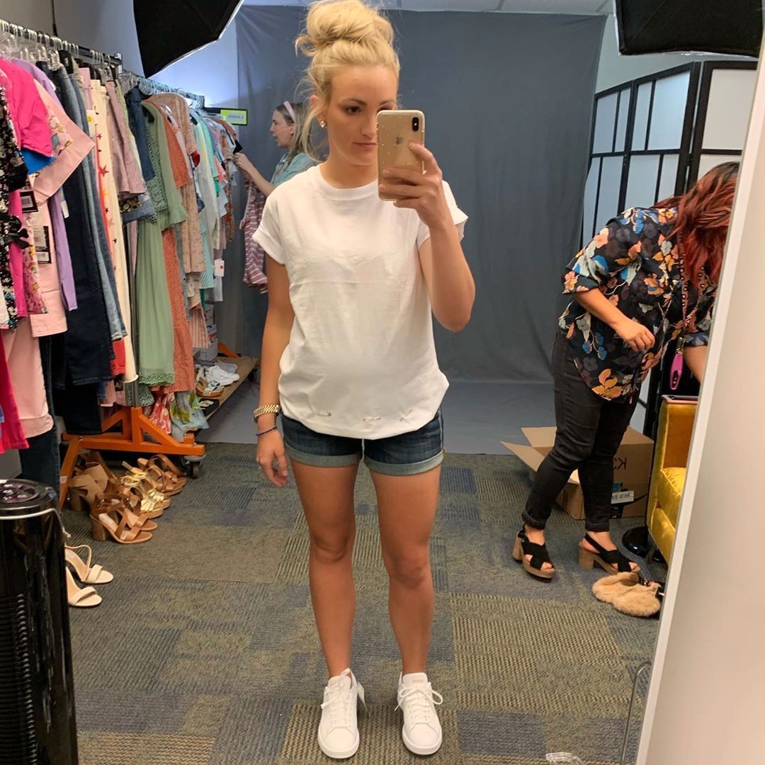 Jamie Lynn Spears in shorts selfie