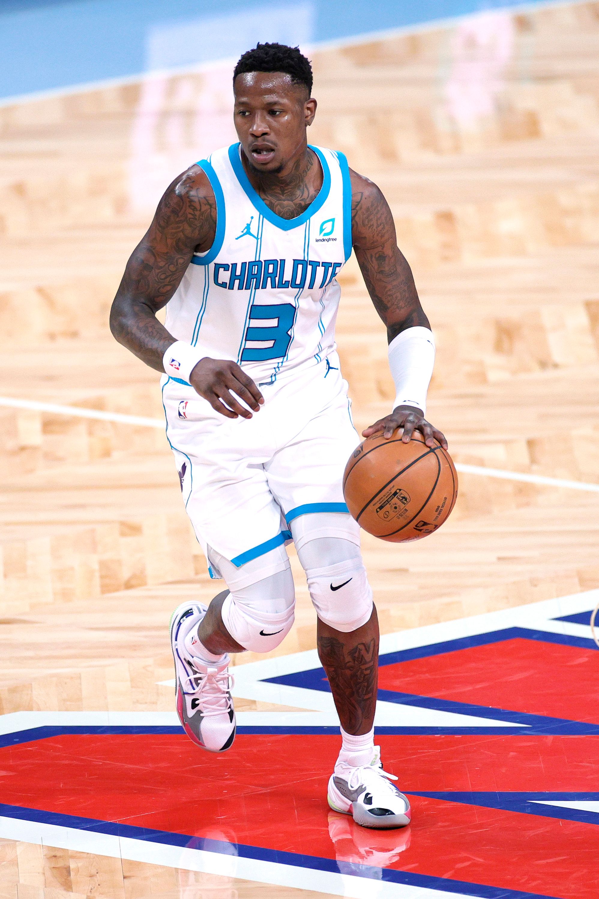 Terry Rozier making plays for the Hornets
