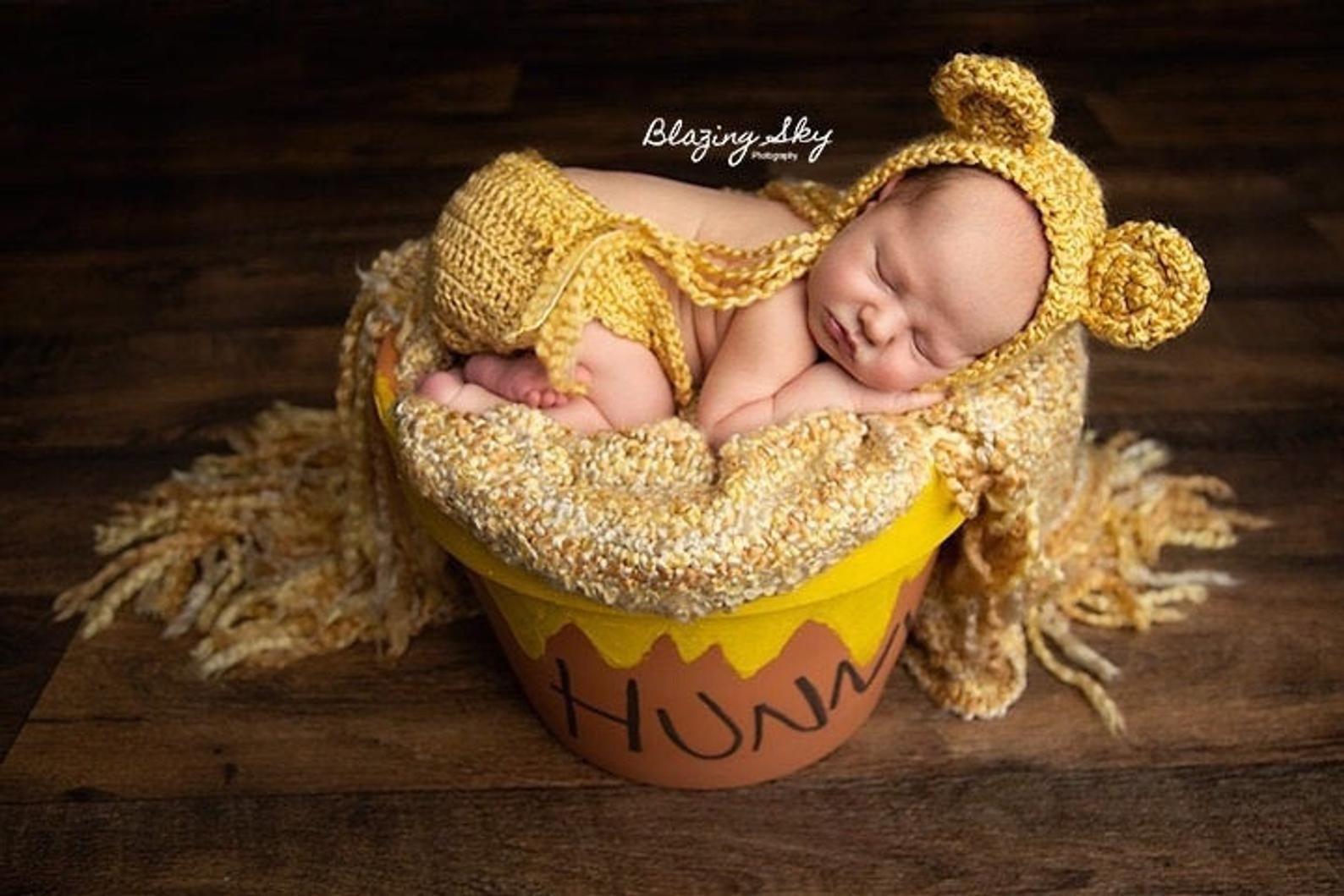 crochet winnie the pooh baby outfit