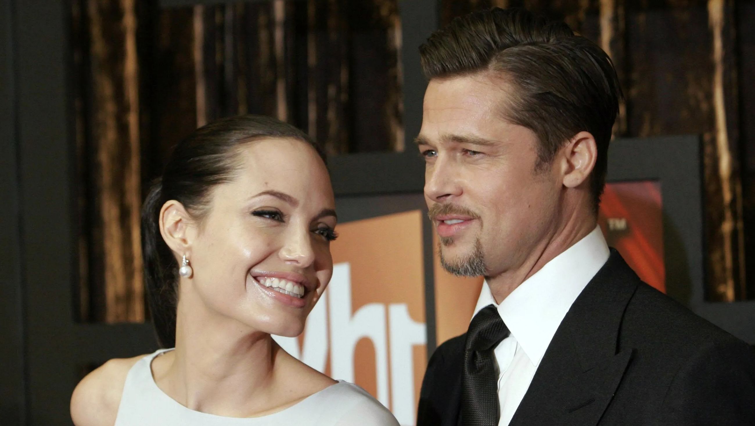 Brad Pitt and Angelina Jolie on red carpet