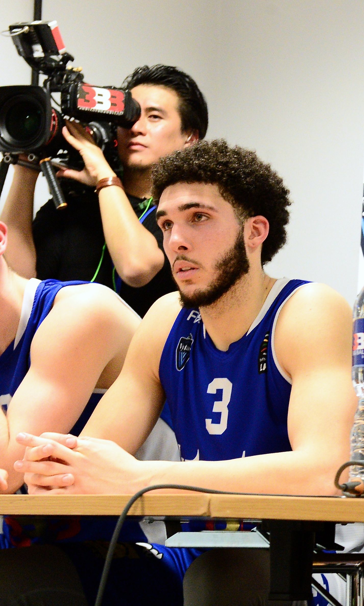Liangelo Ball speaks at a press conference