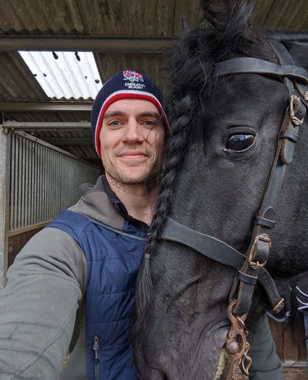 Henry Cavill is gorgeous with a horse
