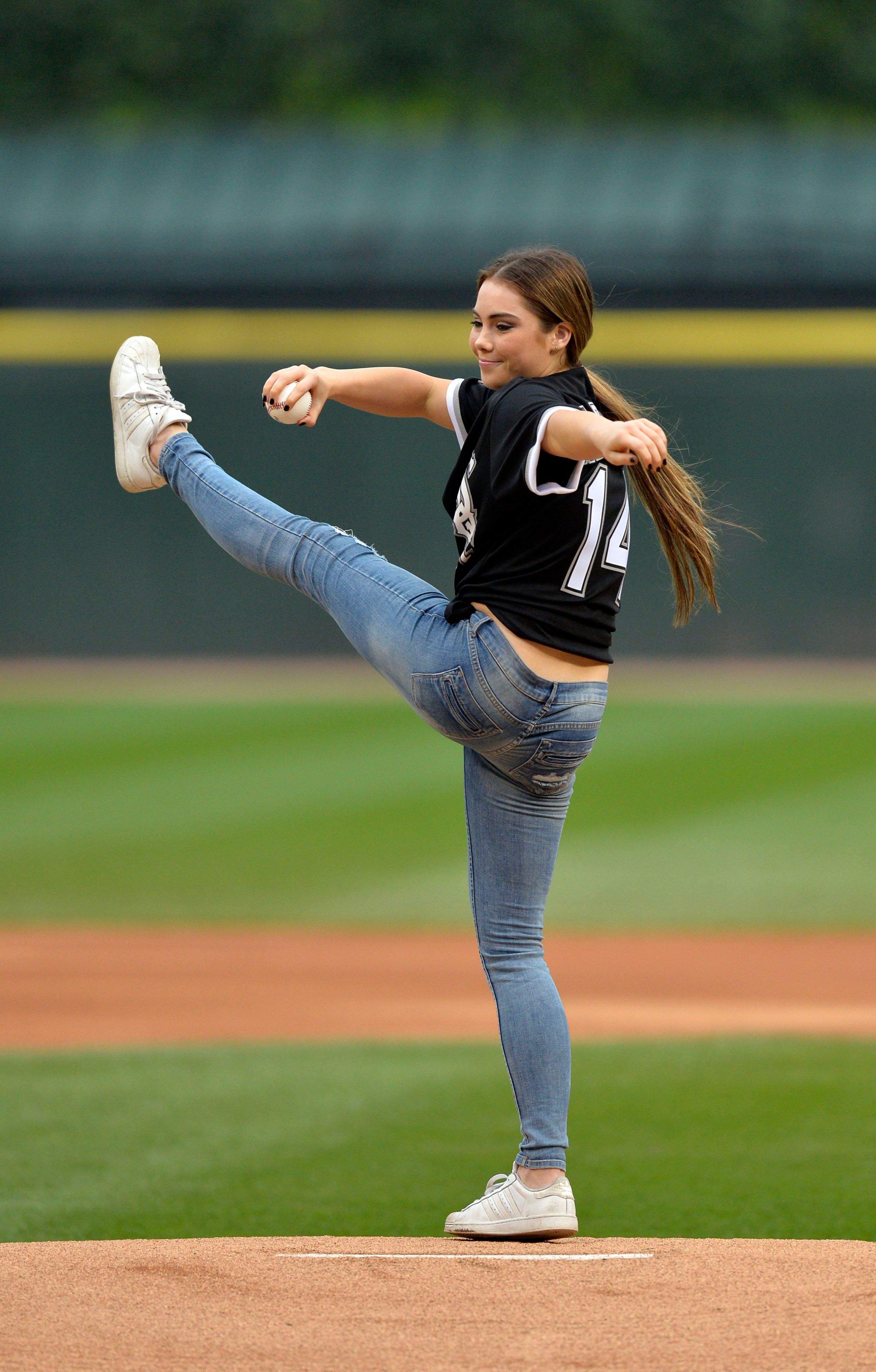 McKayla Maroney on a pitch