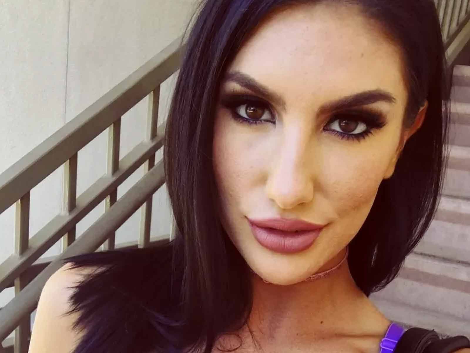 Pornstar August Ames Apologized To Family In Suicide Note Did Not Images, Photos, Reviews