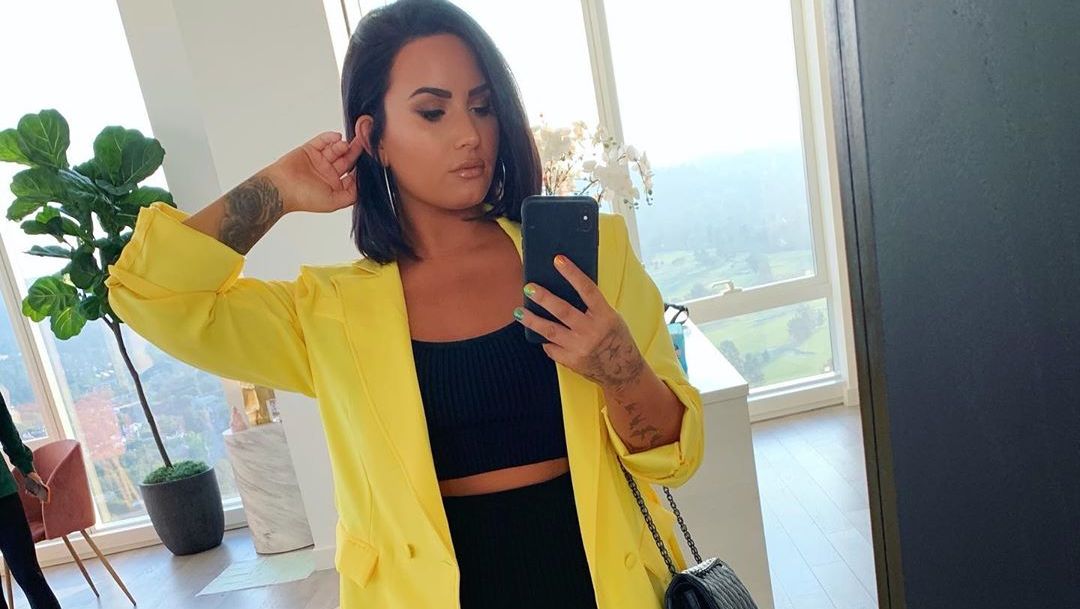 1080px x 609px - Demi Lovato's Snapchat Hacked, Nudes Leaked Online