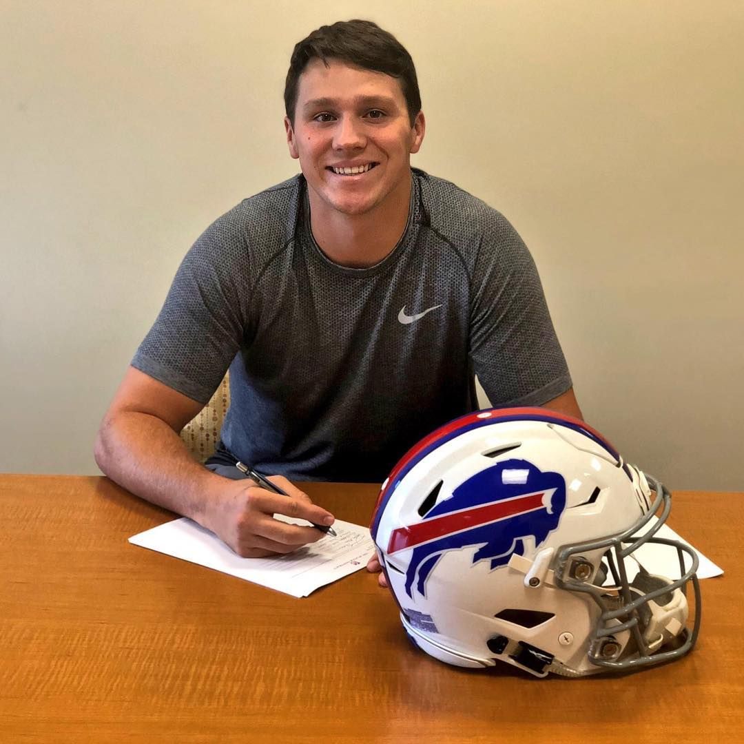 Josh Allen signing with the Bills.