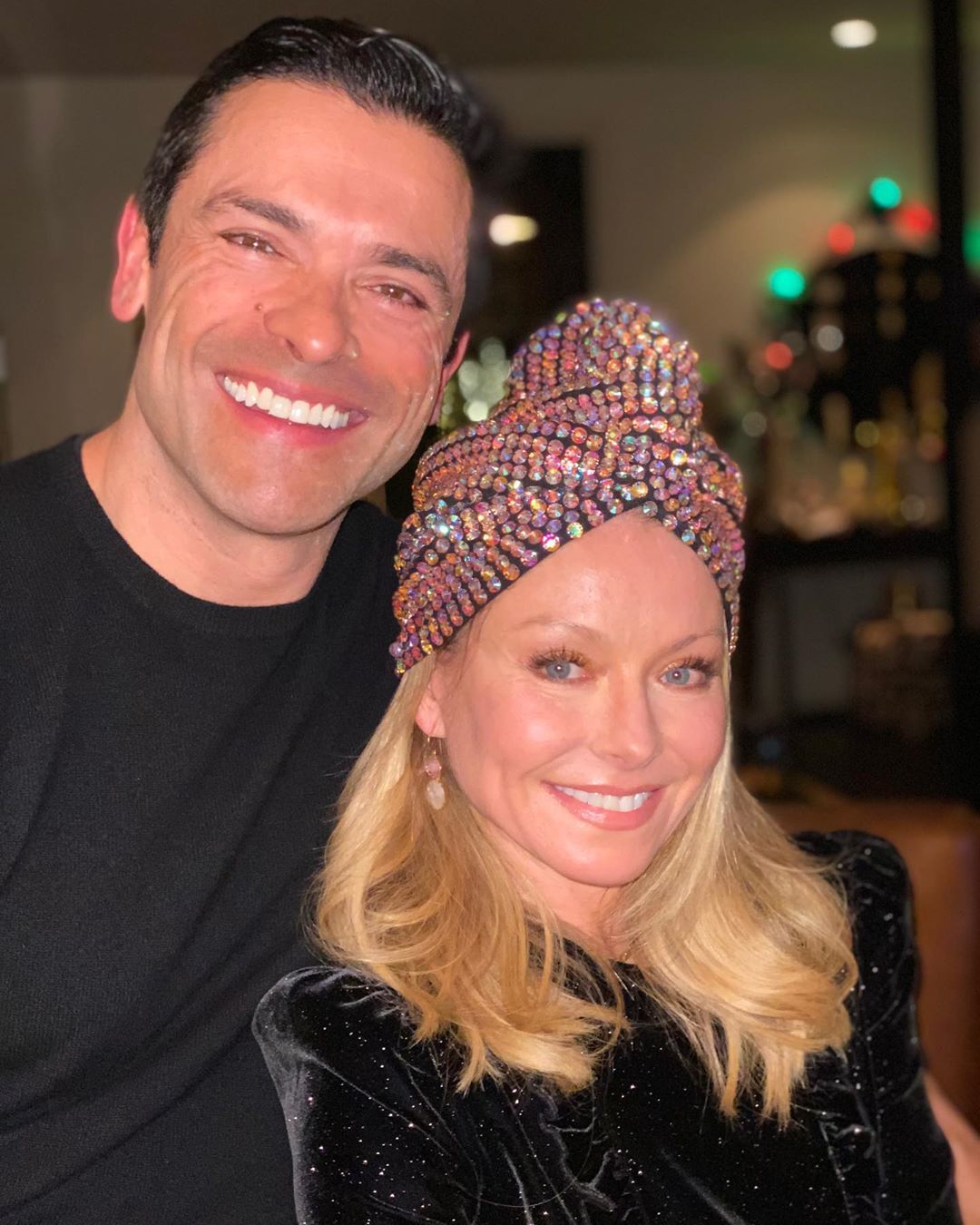 1080px x 1350px - Kelly Ripa Reveals Secret To Steamy Sex Life With Husband Mark Consuelos --  You Want To Hear This!