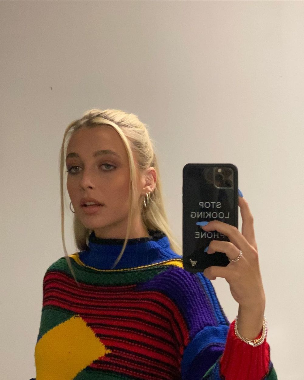 Emma Chamberlain sweater selfie