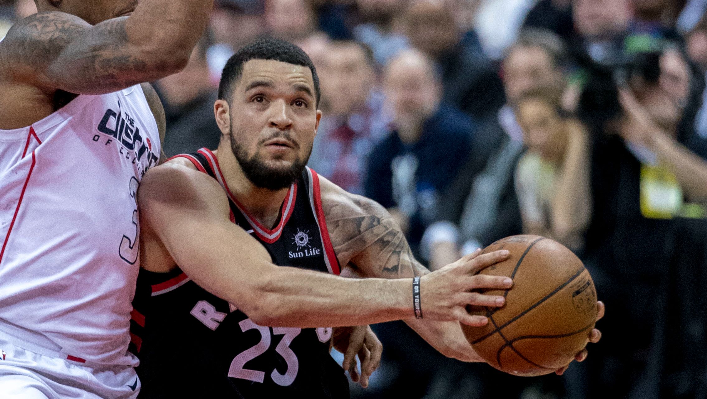 Fred VanVleet trying to score against the Wizards