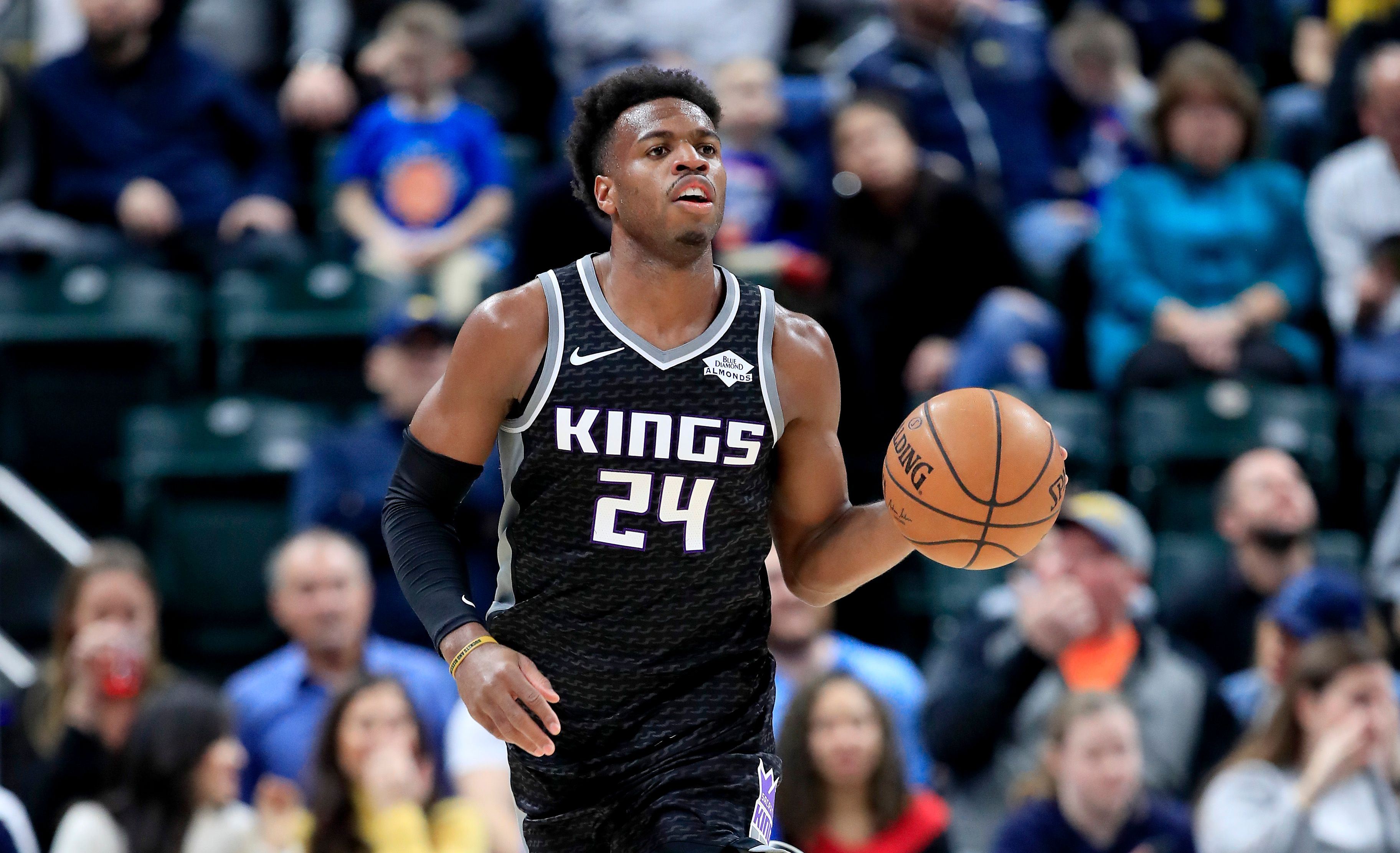 Buddy Hield making plays for the Kings