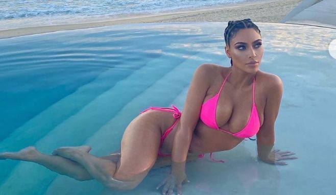 Kim Kardashian in bikini