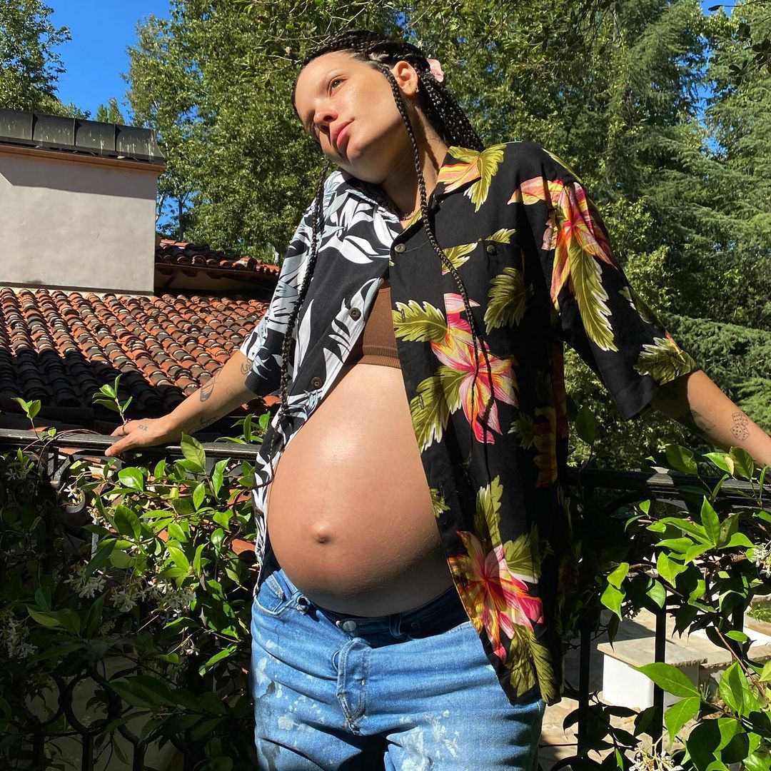 Halsey pregnant and outdoors