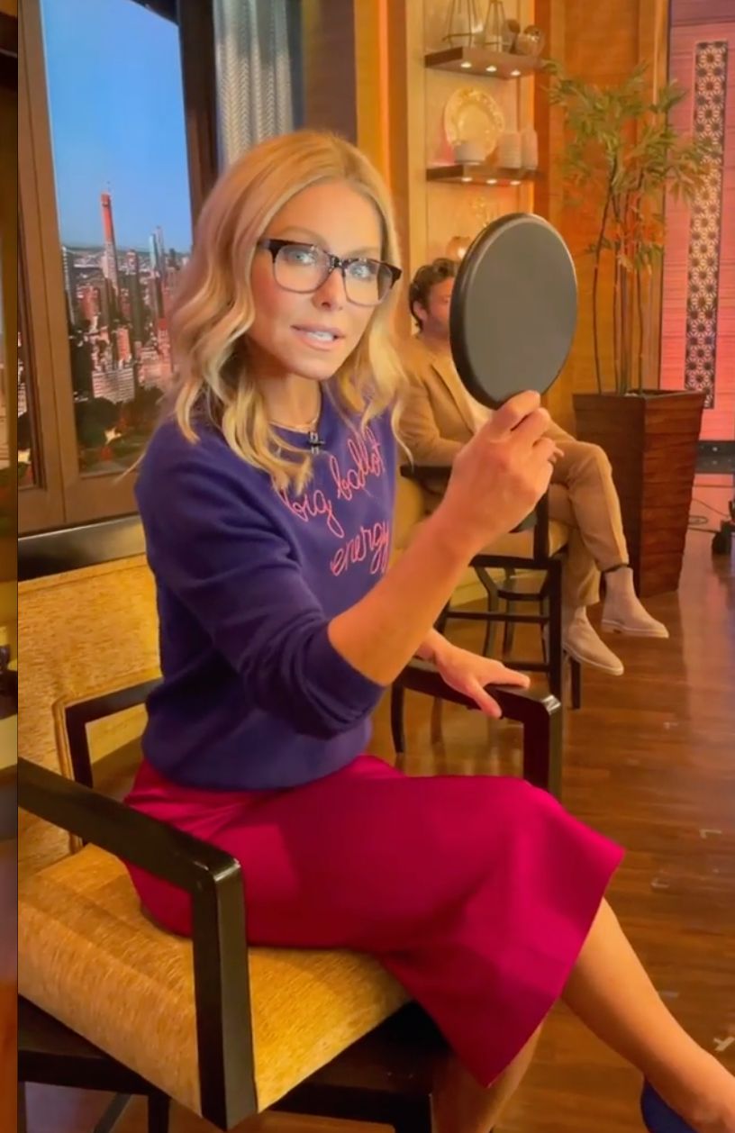 Kelly Ripa Calls Herself Hideous Amid Weight Con