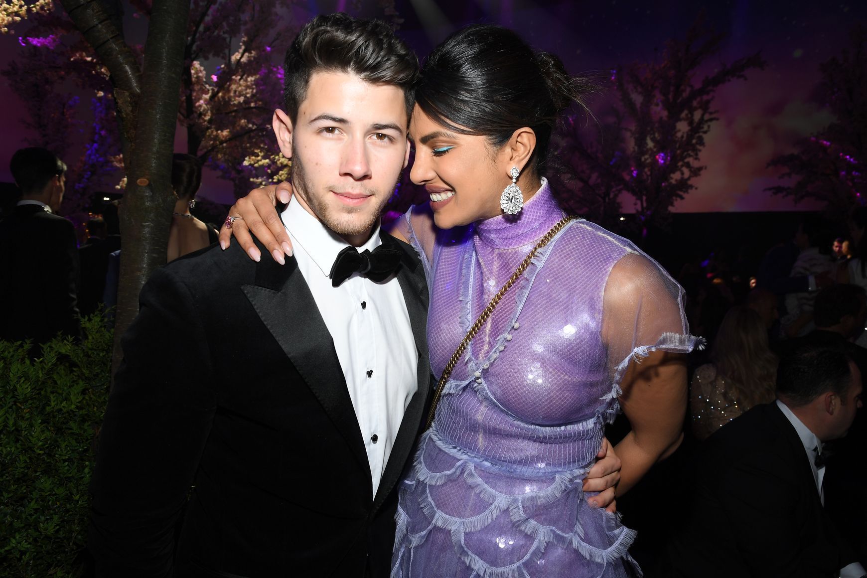 Nick Jonas Gives Wife Priyanka Chopra The Greatest Christmas Present Ever!