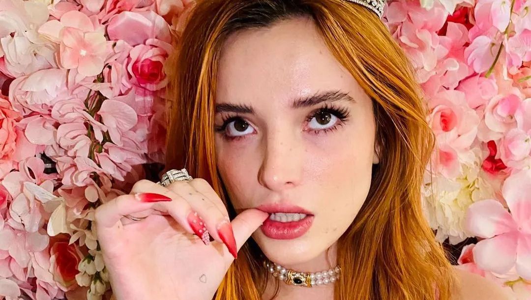 Bella Thorne Flaunts Massive Thigh Gap In Sizzling Spandex For Chick 
