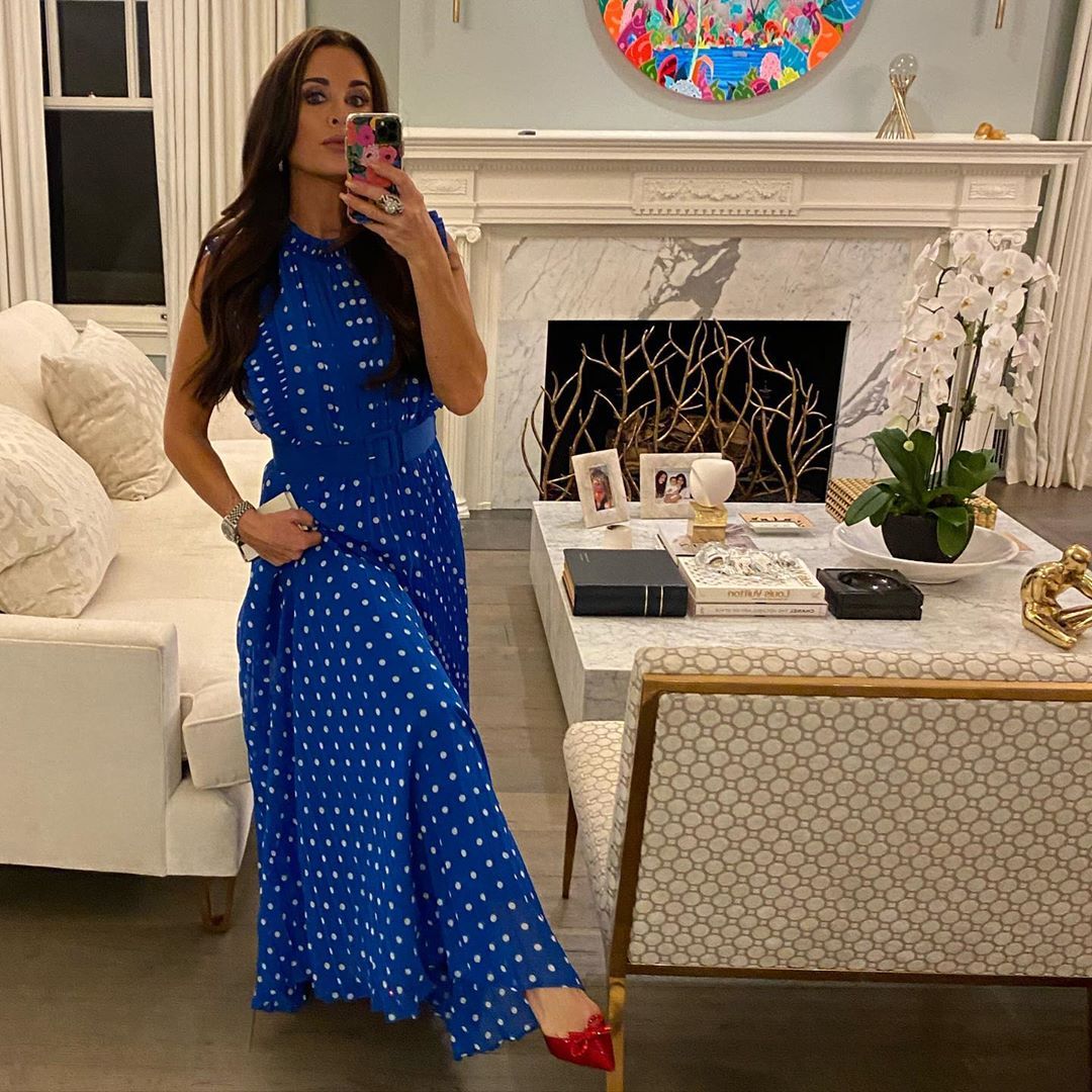 'RHOBH' Star Kyle Richards Flaunts Red, White & Blue Outfit In ...