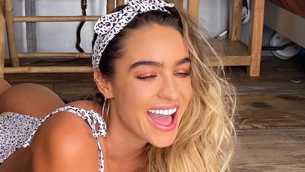 Sommer Ray Sizzles In Unzipped Bikini By A Jeep