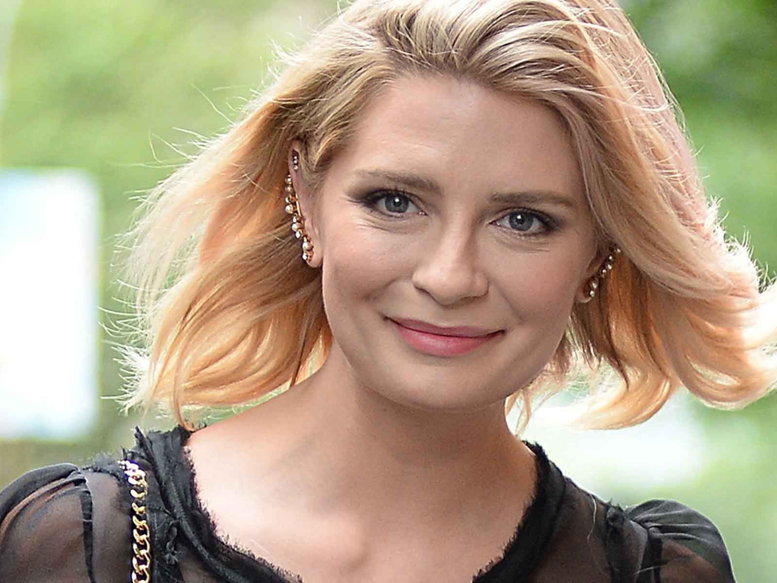 Mischa Barton Fights to Keep Mention of Past Drug Use Out of U-Haul ...