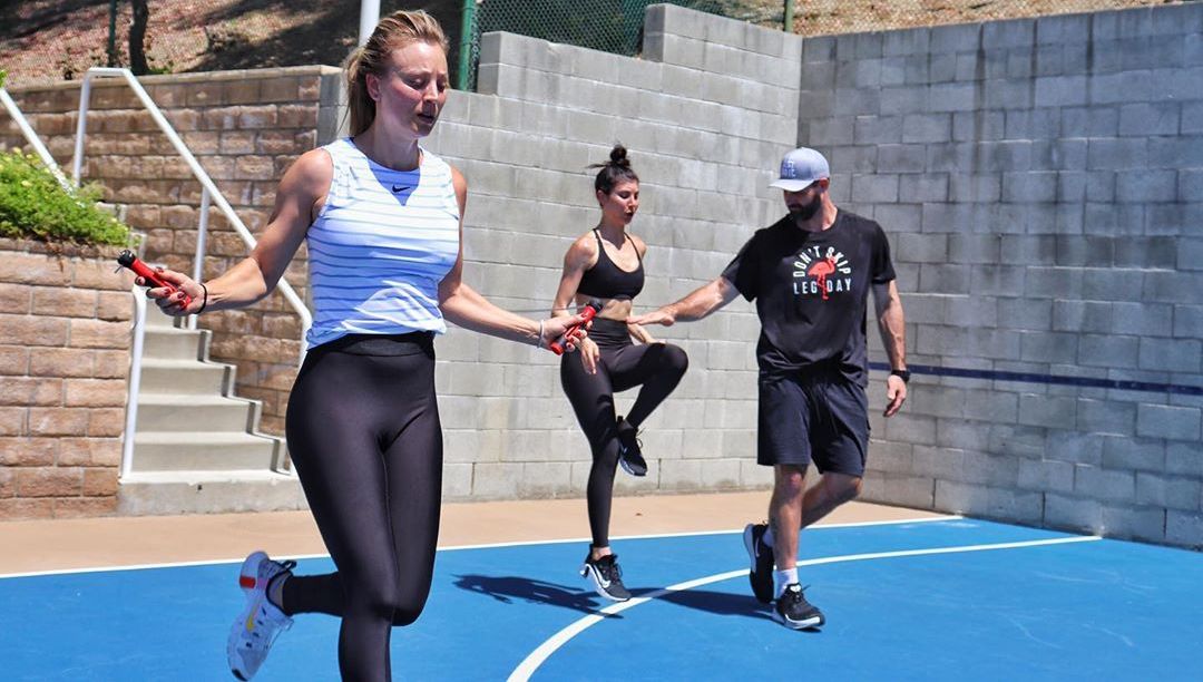 Kaley Cuocos Hot Sister Bri Flaunts Slamming Gym Body In Skimpy