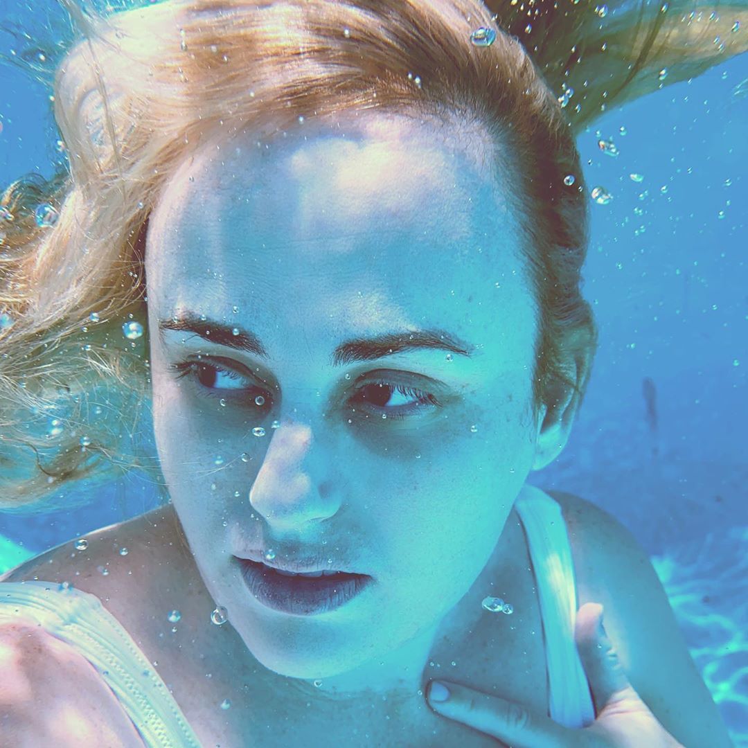 Rebel Wilson Hits the Pool to Show Off Underwater 'Mermaid Ability'