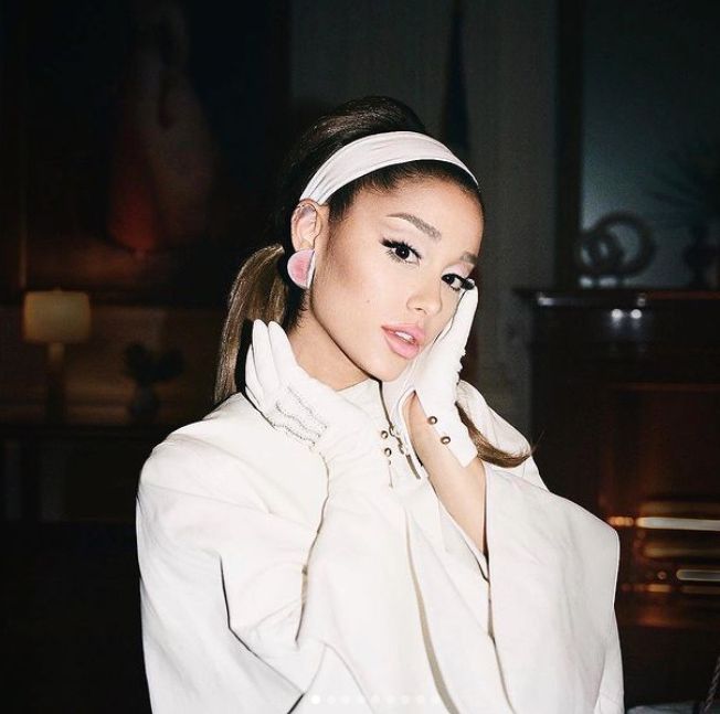How Ariana Grande Takes Care Of Her Flawless Skin